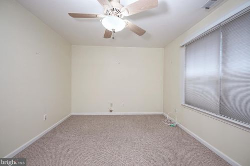 1421 Tristram Cir, West Deptford NJ 08051-2264 exterior