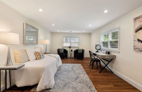 126 Brandeis Rd, Newton MA 02459-2707 exterior