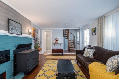 251 Sandwich St, Plymouth MA 02360-2132 exterior