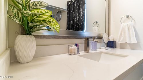 2840 Charleston Ave, Phoenix AZ 85032-9550 exterior