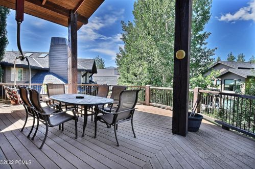 2702 Est Dr, Park City UT 84060-6878 exterior