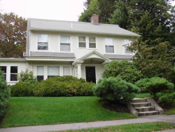 40 Pine Ridge Rd, Newton, MA 02468-1617