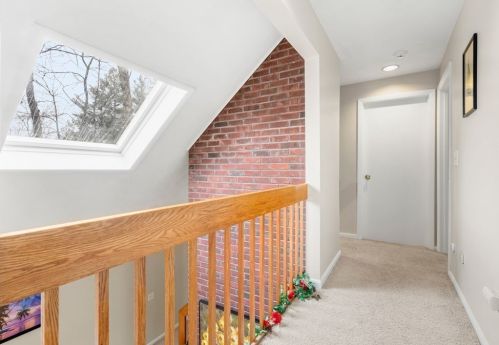 6 Skylar Dr, Southborough MA 01772-1745 exterior