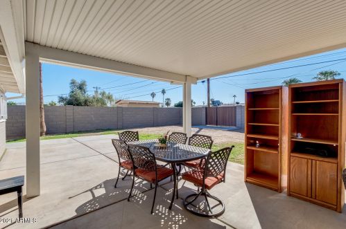 3825 Elm St, Phoenix AZ 85033-2112 exterior