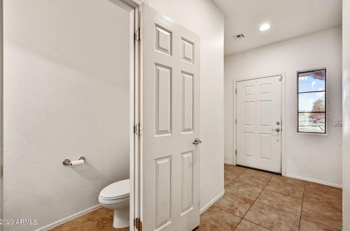 7718 38th St, Phoenix AZ  85042-9661 exterior