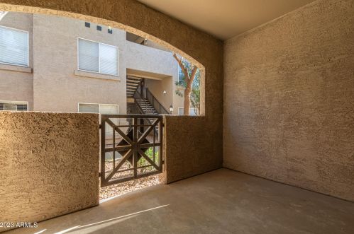 3236 Chandler Blvd, Phoenix AZ 85048-7207 exterior