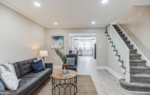 6603 Bouvier St, Philadelphia, PA 19126-2631