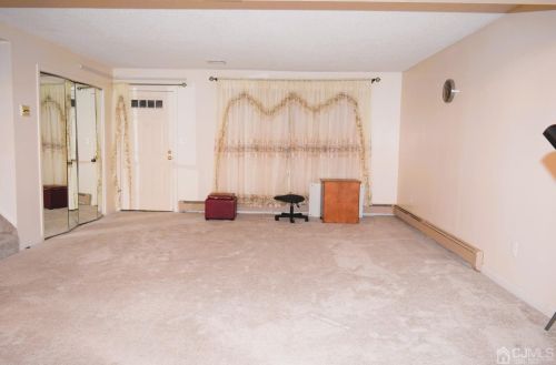 89 Leber Ave, Carteret NJ  07008-1938 exterior