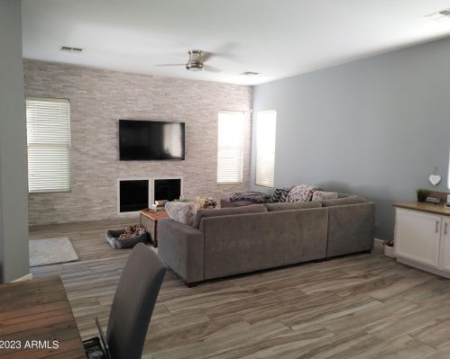 35826 33rd Ln, Phoenix AZ  85086-4201 exterior