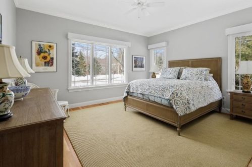 84 Black Rock Dr, Hingham MA 02043-4878 exterior