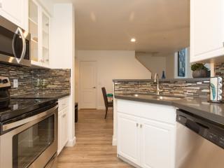 1 Campbell Ave, Phoenix AZ  85013-2992 exterior