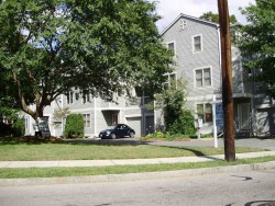 123 River St, Newton MA  02465-1452 exterior