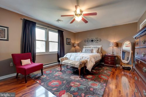 1157 Mantua Pike, West Deptford NJ 08097-1229 exterior