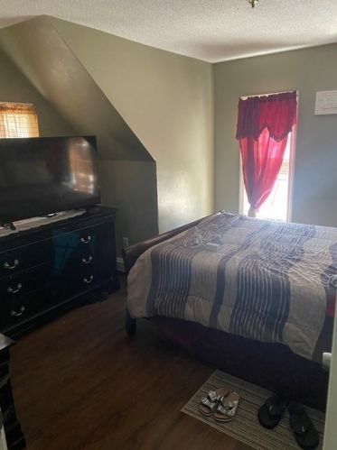 408 Somerset Ave, Taunton MA 02780-4825 exterior