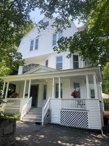 2 Montague St, Worcester MA 01603-3125 exterior