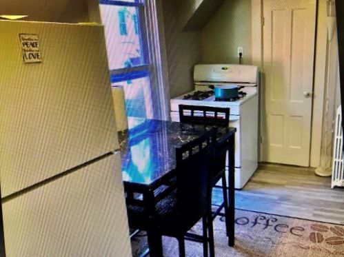 209 Chestnut St, New Bedford MA 02740-5206 exterior