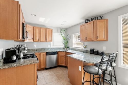 66 Haskell St, Fall River MA 02720 exterior