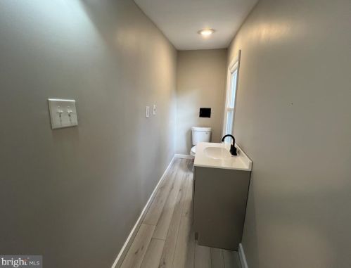 1558 Delaware St, West Deptford NJ  08066-1420 exterior