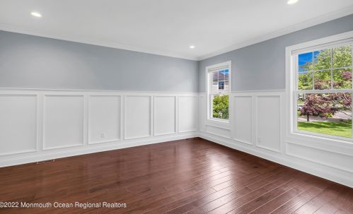 56 Rivers Edge Dr, Little Silver NJ 07739-1706 exterior