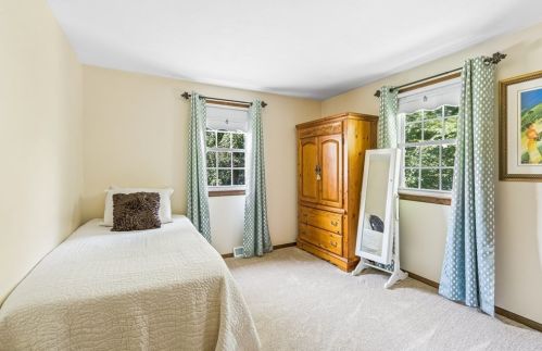 229 C St, Dracut MA 01826-2156 exterior