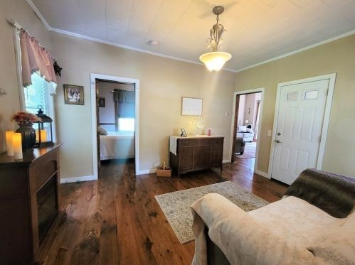 263 Riverbend St, Royalston MA 01331-2520 exterior