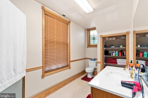 48 Newton Ave, West Deptford NJ 08096-4610 exterior