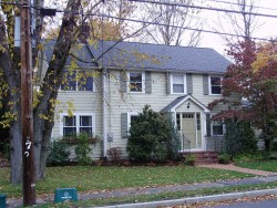 71 Woodward St, Newton, MA 02461-1310