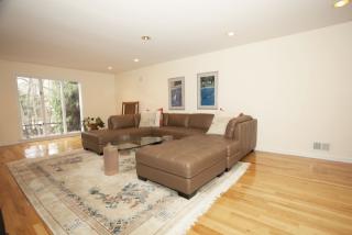 200 Hillside Ave, Cresskill NJ  07626-1627 exterior