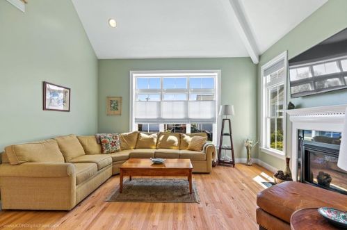 21 Winterberry Way, Norfolk MA 02056-1834 exterior