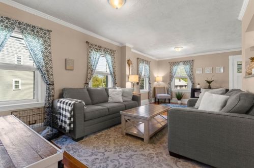 32 Pulaski St, Peabody MA 01960-1831 exterior