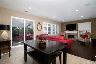 2 Hallwood, Irvine CA  92602-0944 exterior