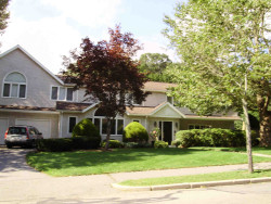 121 Rachel Rd, Newton, MA 02459-2924