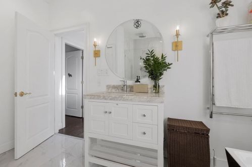 336 Elliot St, Newton MA 02464-1250 exterior