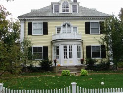 64 Gray Cliff Rd, Newton, MA 02459-2017