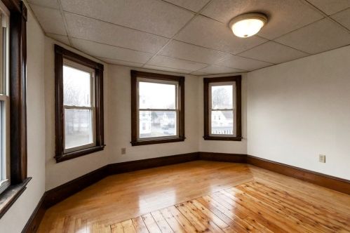 809 Washington St, Whitman MA 02382-2340 exterior