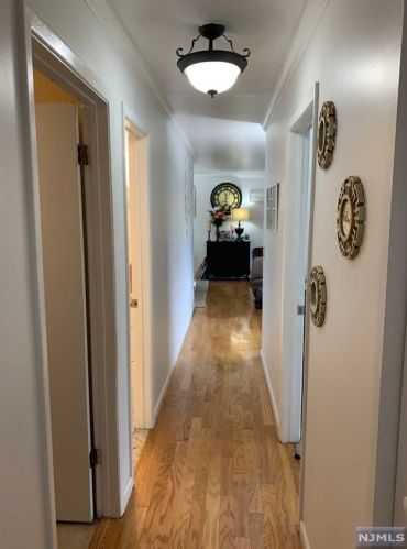 9 Montgomery St, Belleville NJ 07109-1305 exterior