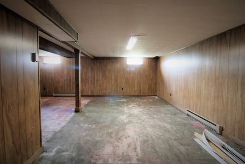 103 Pennsylvania Ave, Fall River MA 02726-3703 exterior