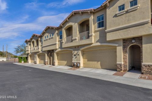 8969 8th Dr, Phoenix AZ  85021-8319 exterior