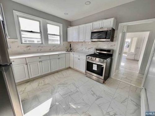 9 Grove St, Kearny NJ  07032-2114 exterior