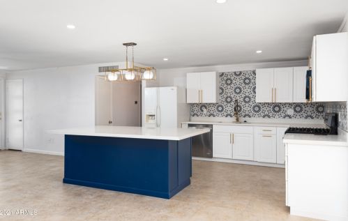 3767 Captain Dreyfus Ave, Phoenix AZ 85032-6672 exterior