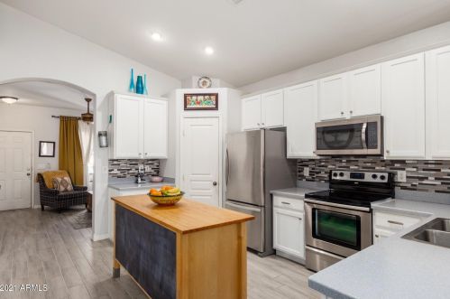 1207 Carson Rd, Phoenix AZ 85041-6615 exterior