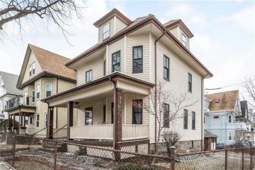 143 Elm St, Everett, MA 02149-5127