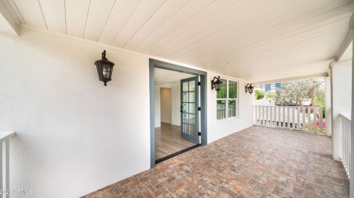 70 Edgemont Ave, Phoenix AZ 85035-2212 exterior