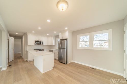 4 Charlotte St, Carteret NJ  07008-2321 exterior