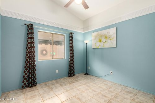 2712 Beautiful Ln, Phoenix AZ 85042-7073 exterior