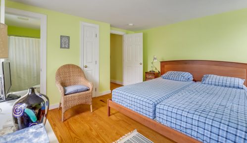 75 Main St, Chatham MA 02633-2419 exterior