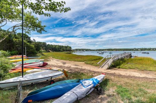 48 Strong Is Rd, Chatham MA 02633-1435 exterior