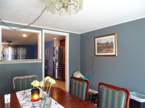 11 Rhodes Cir, Hingham MA 02043-1529 exterior