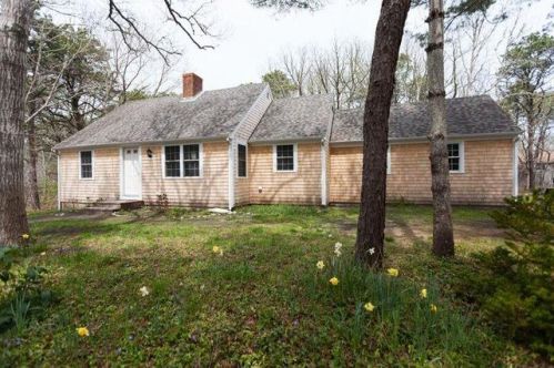 475 Oak Leaf Rd, Eastham MA  02642-1716 exterior