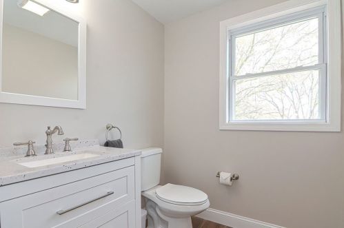 706 Spencer St, Fall River MA  02721-4539 exterior